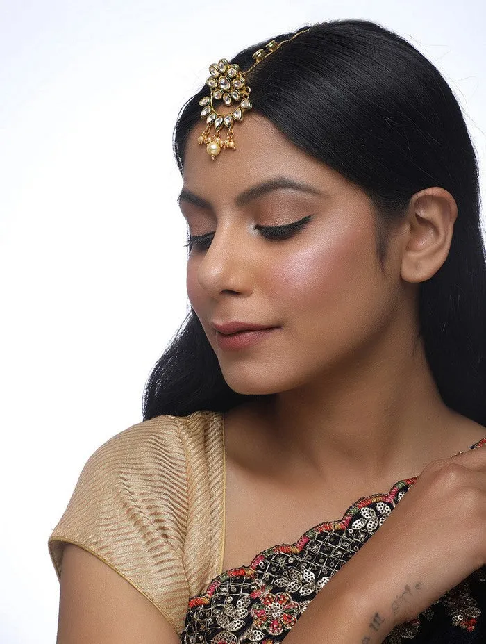 Alloy Kundan Maang Tikka in Pearl