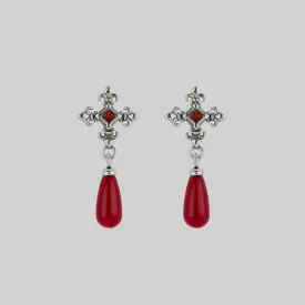 CRIMSON. Medieval Garnet Stud Earrings - Silver