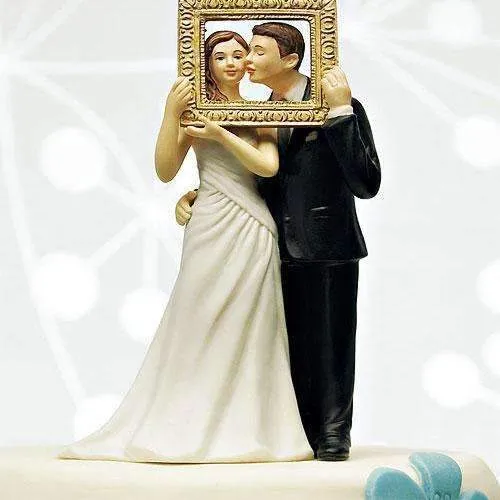 "Picture Perfect" Couple Figurine Dark Skin Tone (Pack of 1)